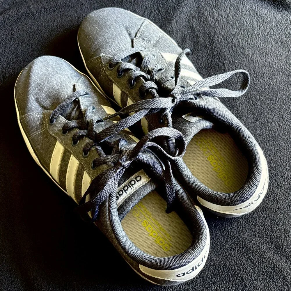 Men’s Size 9 | Adidas Blue Gray Daily Vulc Shoes or Sneakers - Picture 4 of 8